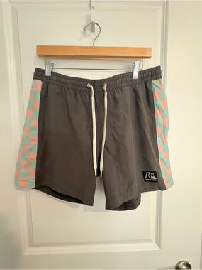 Men’s Quiksilver Gray Swim Shorts with Pastel Pink and Mint Checker Panels